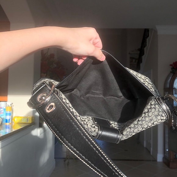 COACH PURSE - Picture 10 of 13